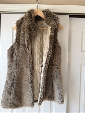 Banana Republic Faux Fur Vest in Taupe with Cream Quilted Lining